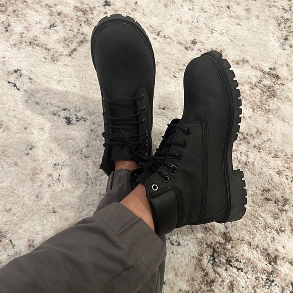 Timberland Black Nubuck Boots - Picture 2 of 16